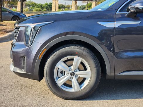 New 2026 Kia Sorento LX image 7