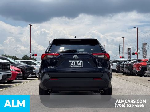 Used 2025 Toyota RAV4 XLE w/ Convenience Package FWD image 6