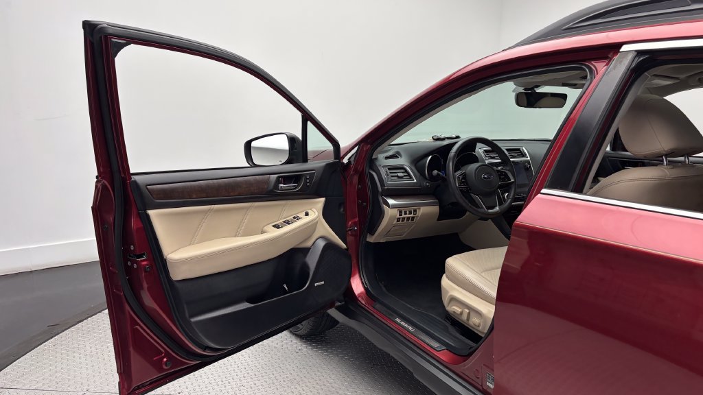 Used 2019 Subaru Outback 2.5i Limited AWD/4WD image 16