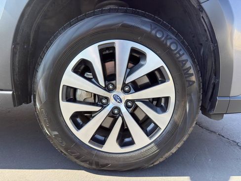 Used 2025 Subaru Outback Premium AWD/4WD image 9