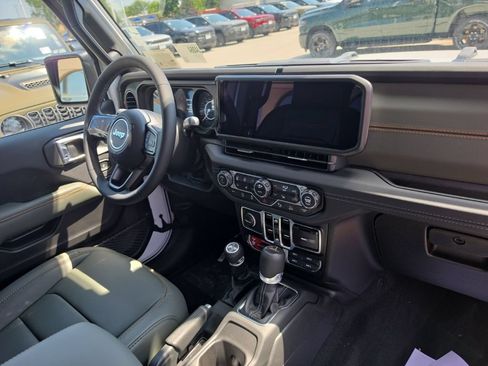 New 2026 Jeep Gladiator Mojave AWD/4WD image 15