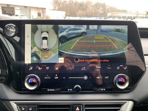 Used 2025 Lexus RX 450h AWD w/ Luxury Package image 25