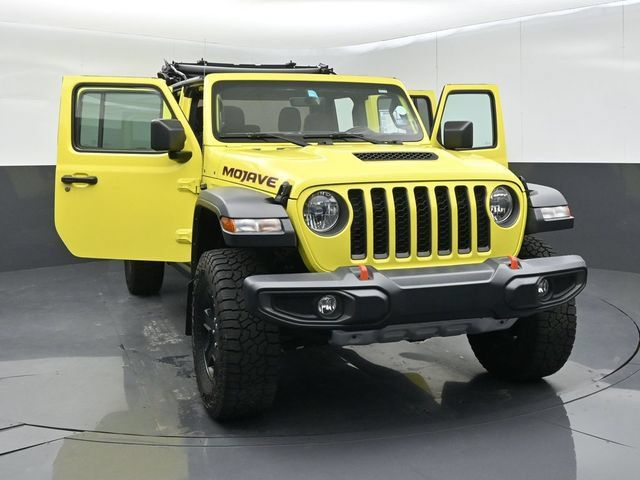 Used 2023 Jeep Gladiator Mojave AWD/4WD image 65