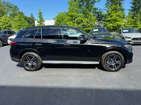 Used 2026 Mercedes-Benz GLC 300 4MATIC image 2