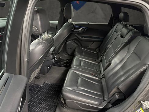 Used 2018 Audi Q7 3.0T Prestige w/ Prestige Package image 37