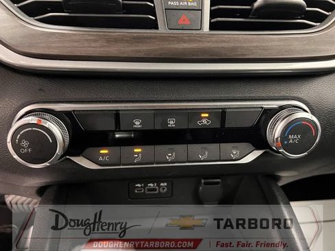 Used 2025 Nissan Altima 2.5 SV FWD image 46
