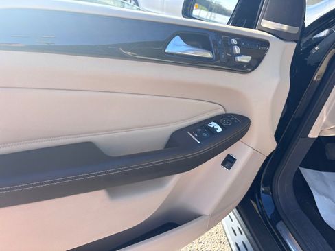 Used 2016 Mercedes-Benz GLE 350 4MATIC w/ Premium Package image 27