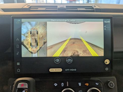 New 2026 Land Rover Defender 110 X-Dynamic SE image 21