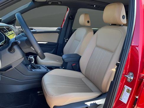 Certified 2024 Volkswagen Tiguan SE R-Line FWD image 11