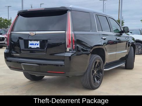 Used 2020 Cadillac Escalade Luxury AWD/4WD image 4