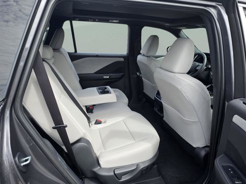 New 2026 Lexus TX 350 AWD image 17