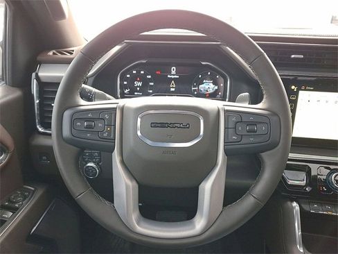 Certified 2025 GMC Sierra 1500 Denali w/ Denali Reserve Package image 11