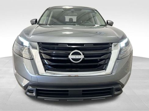 Used 2025 Nissan Pathfinder SV w/ SV Premium Package FWD image 7