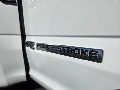 Used 2020 Ford F250 Lariat w/ Chrome Package image 10