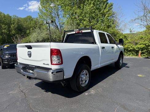 Used 2024 RAM 3500 Tradesman w/ Chrome Appearance Group AWD/4WD image 6