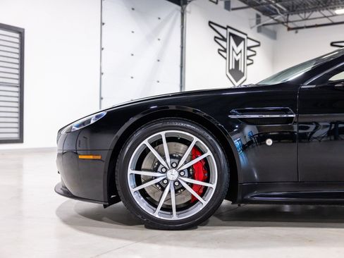 Used 2014 Aston Martin V8 Vantage Roadster RWD image 18