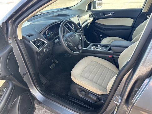 Used 2024 Ford Edge SE image 2