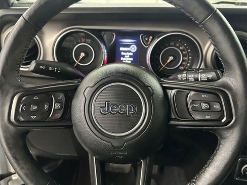 Used 2018 Jeep Wrangler Unlimited Sport S image 16
