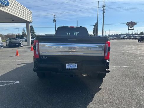 Used 2024 Ford F450 Limited w/ FX4 Off-Road Package AWD/4WD image 3