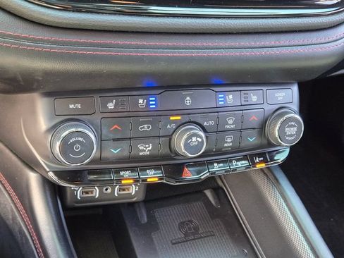 Used 2021 Dodge Durango R/T w/ Technology Group AWD/4WD image 24