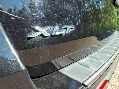 Used 2022 Ford Explorer XLT w/ Equipment Group 202A AWD/4WD image 13