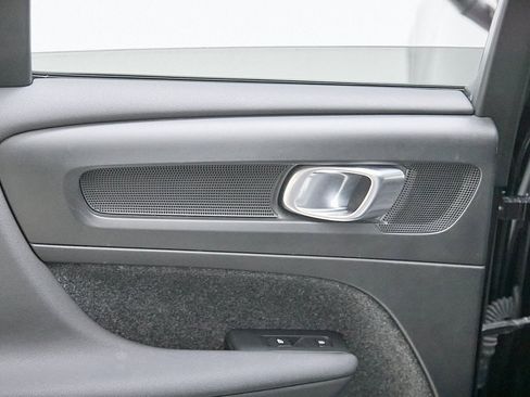 Certified 2024 Volvo XC40 B5 Plus w/ Climate Package image 16