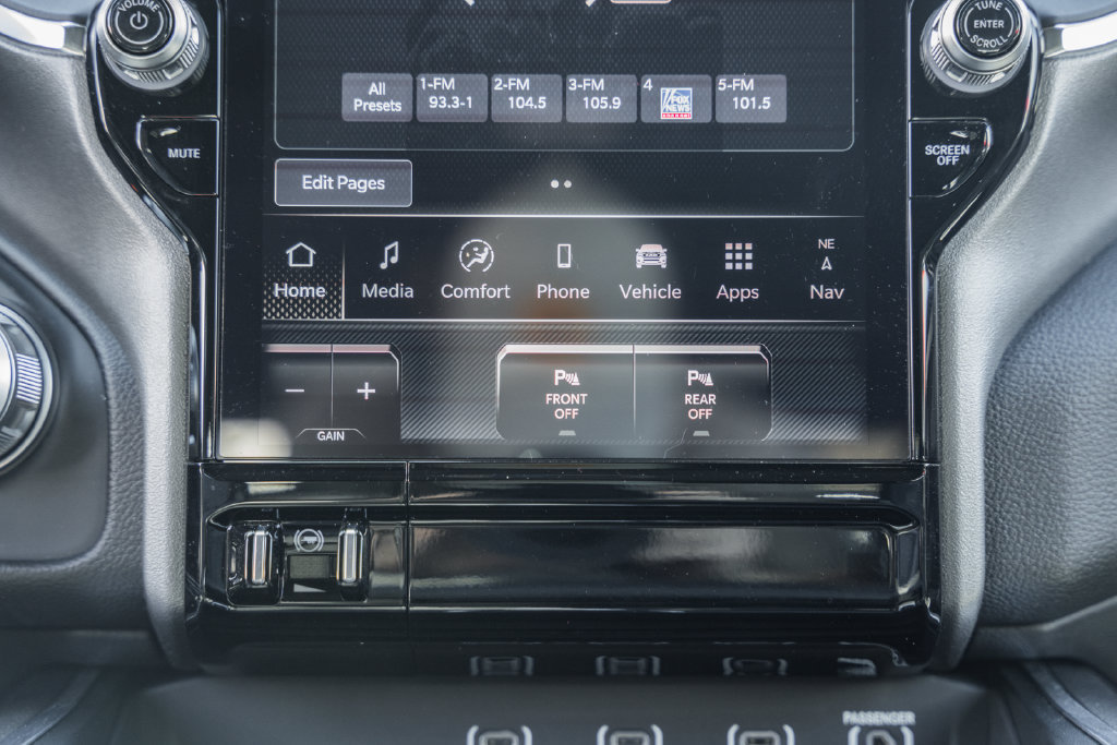 Used 2025 RAM 1500 Laramie w/ Night Edition AWD/4WD image 28