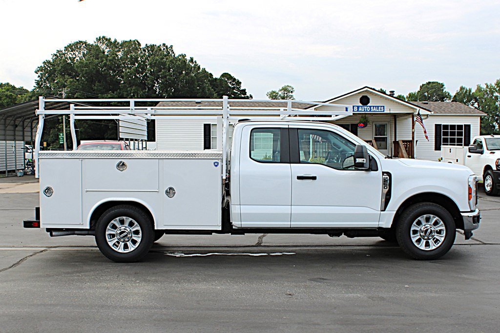 Used 2024 Ford F250 XL w/ XL Chrome Package RWD image 10