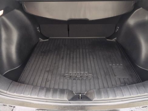 Used 2022 Toyota Corolla Cross XLE image 36