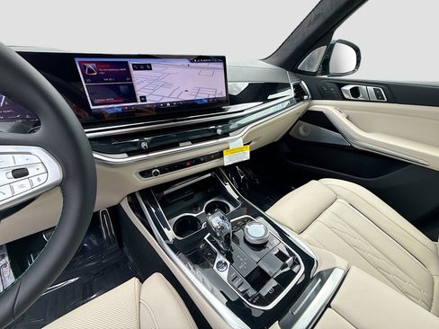 New 2026 BMW ALPINA XB7 AWD/4WD image 30