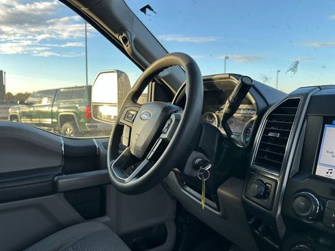 Used 2019 Ford F550 XLT image 17