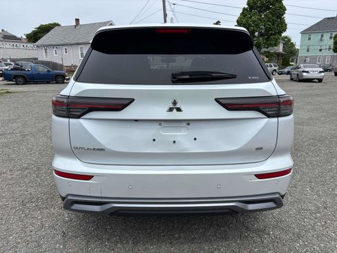 Used 2025 Mitsubishi Outlander SE AWD/4WD image 6