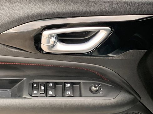 Used 2024 Jeep Compass Trailhawk image 13