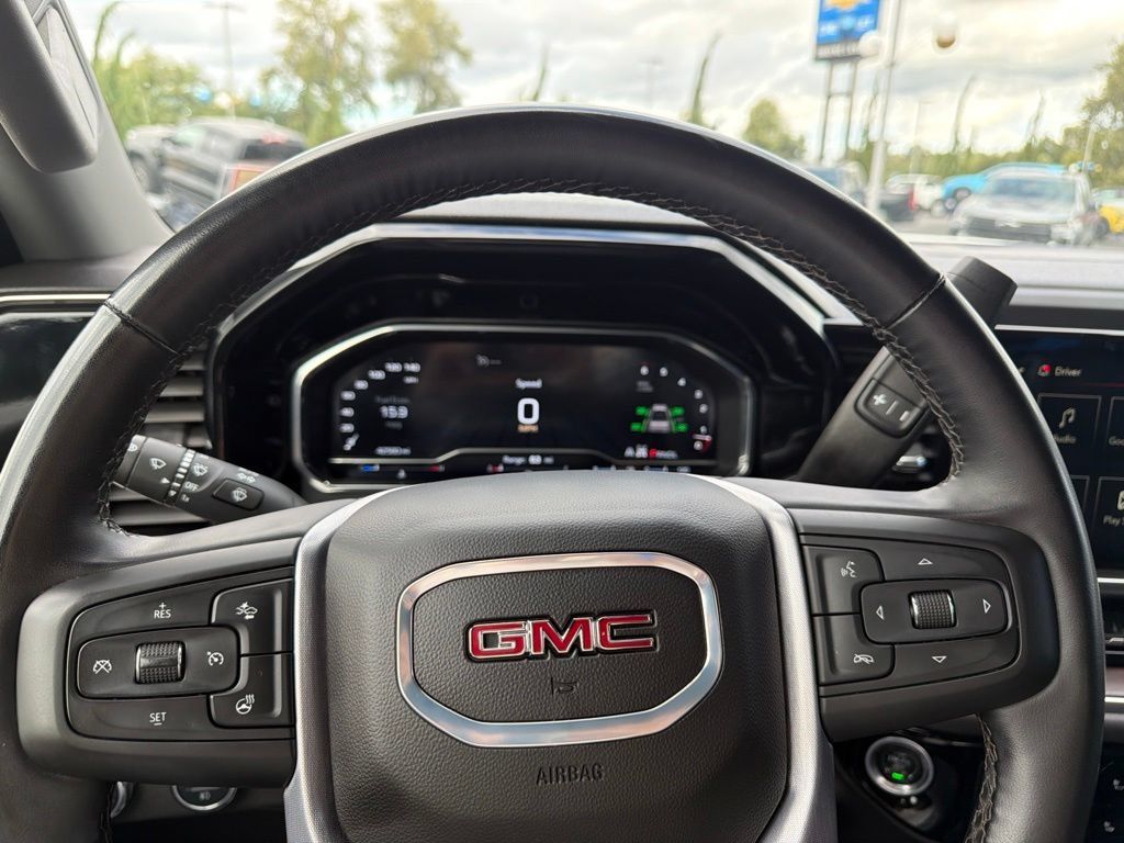 Used 2025 GMC Sierra 1500 SLT AWD/4WD image 11