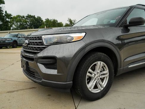 Used 2020 Ford Explorer XLT RWD image 17