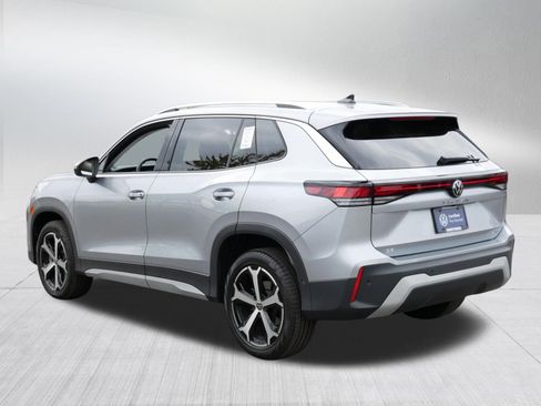 Certified 2025 Volkswagen Tiguan SE AWD/4WD image 5
