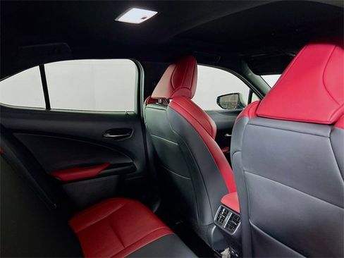 Used 2023 Lexus UX 250h F Sport image 9