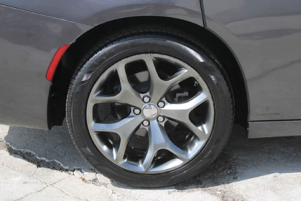 Used 2018 Dodge Charger SXT Plus RWD image 8