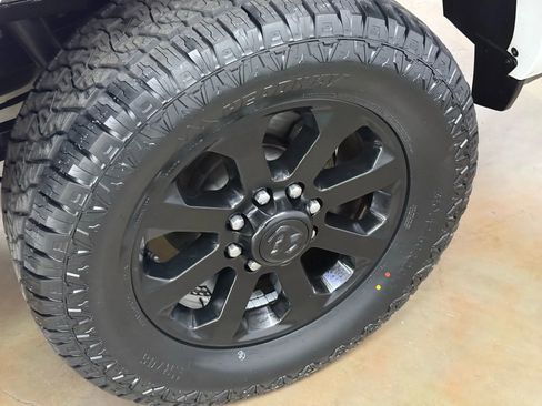 Used 2022 RAM 2500 Laramie w/ Night Edition image 31