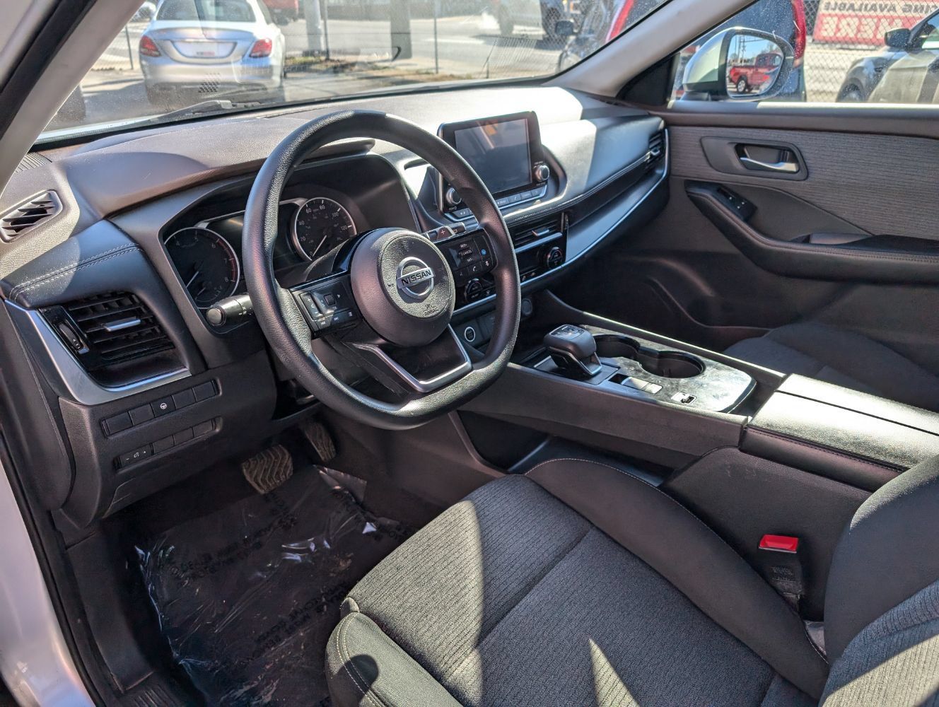 Used 2021 Nissan Rogue SV FWD image 12