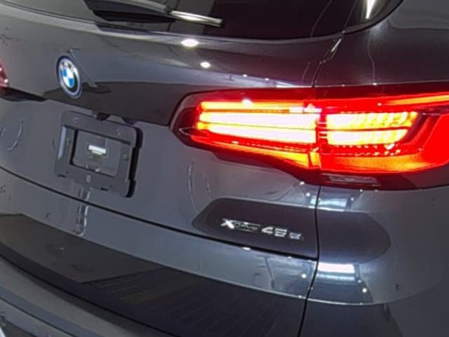 Used 2022 BMW X5 xDrive45e w/ Luxury Seating Package AWD/4WD image 15