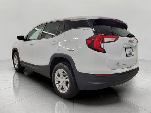 Used 2024 GMC Terrain SLE image 21