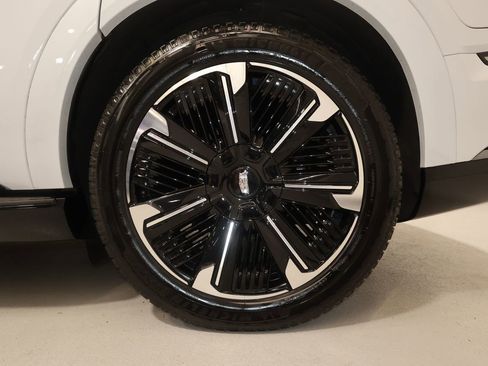 Certified 2026 Cadillac Escalade IQ Sport 2 AWD/4WD image 36