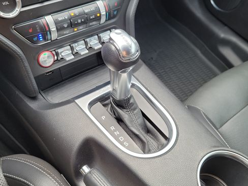 Used 2019 Ford Mustang GT Premium RWD image 28