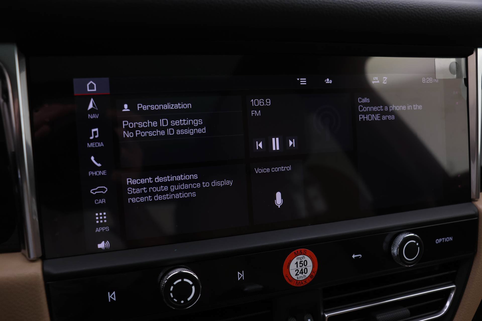 Used 2026 Porsche Macan AWD/4WD image 16