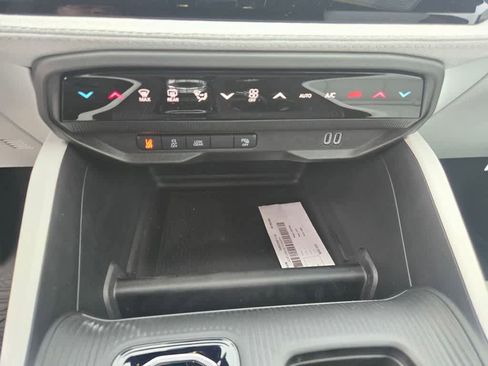 New 2026 Jeep Cherokee Laredo image 15