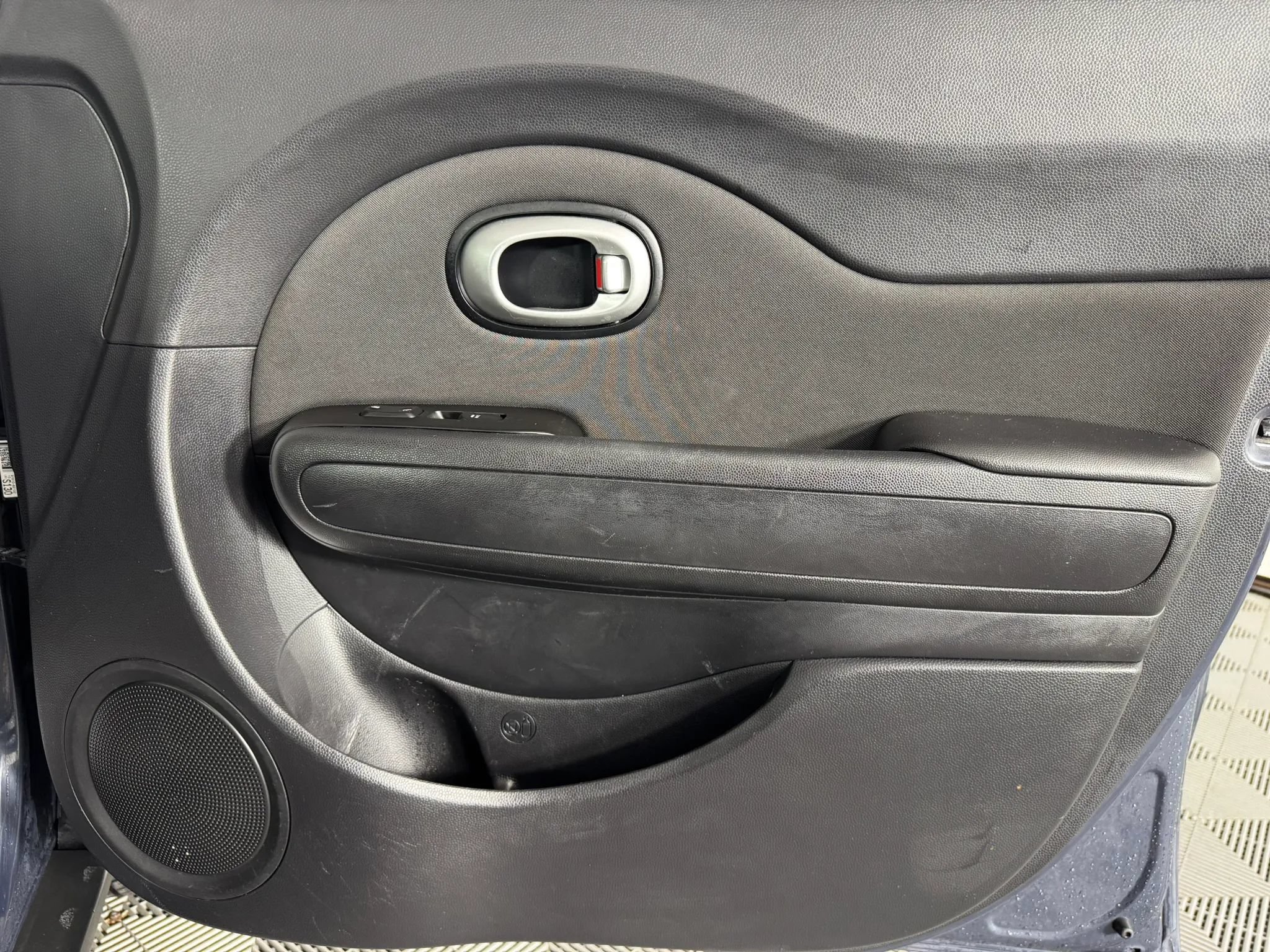 Used 2016 Kia Soul + FWD image 36