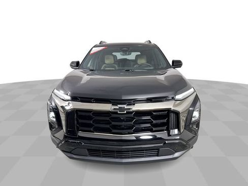 Used 2026 Chevrolet Equinox ACTIV w/ Convenience Package III AWD/4WD image 3