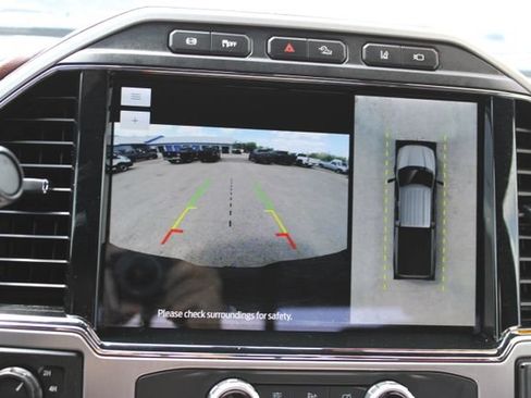Used 2022 Ford F350 Platinum w/ Tremor Off-Road Package AWD/4WD image 28
