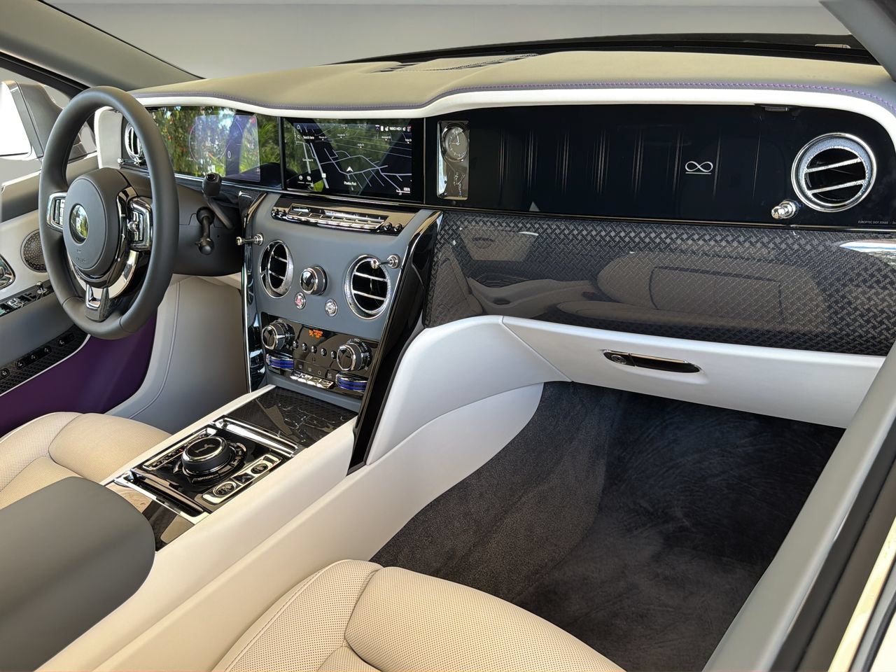 New 2027 Rolls-Royce Cullinan Black Badge AWD/4WD image 25